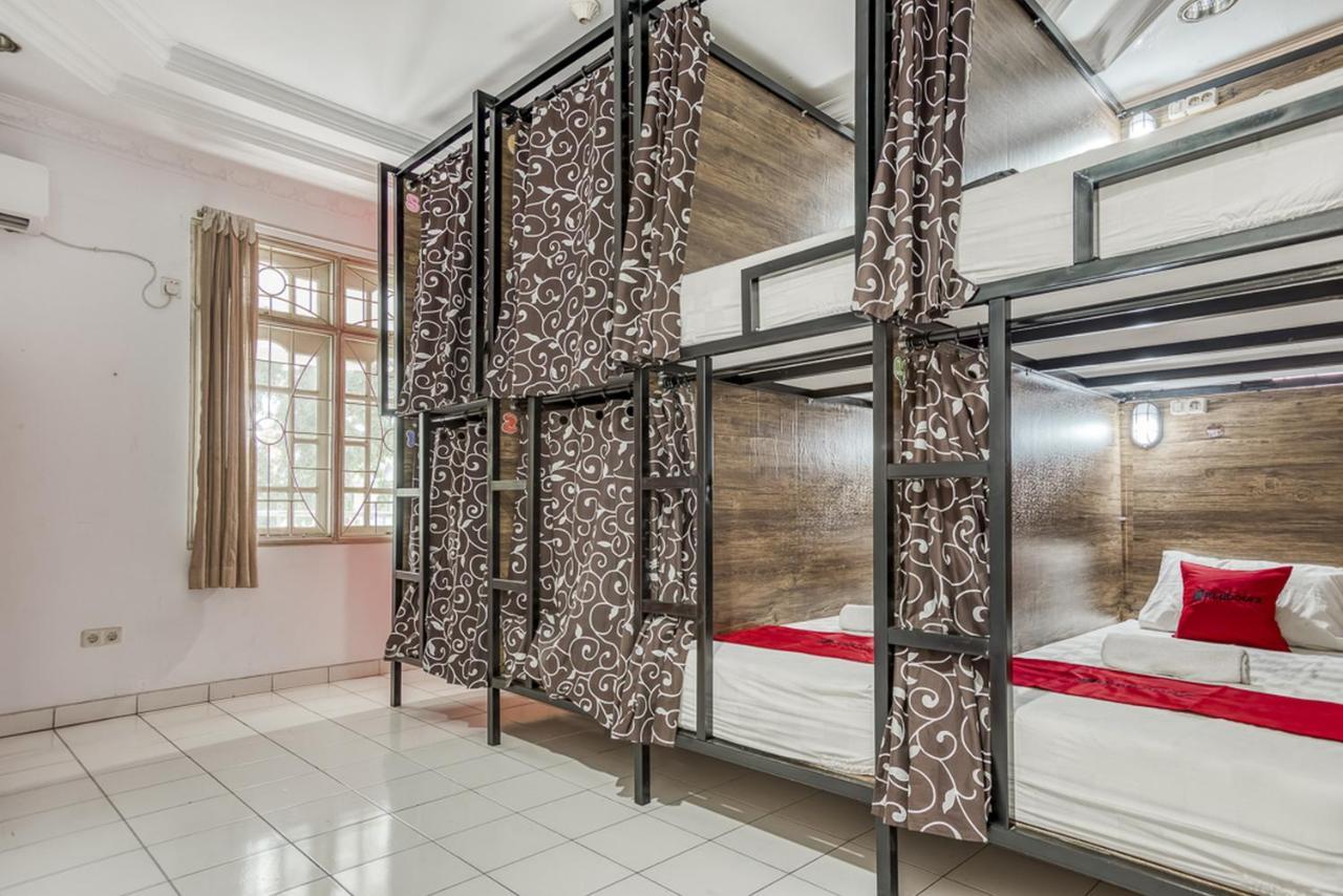 Reddoorz Hostel @ Feliz Noche Cengkareng Jakarta Luaran gambar