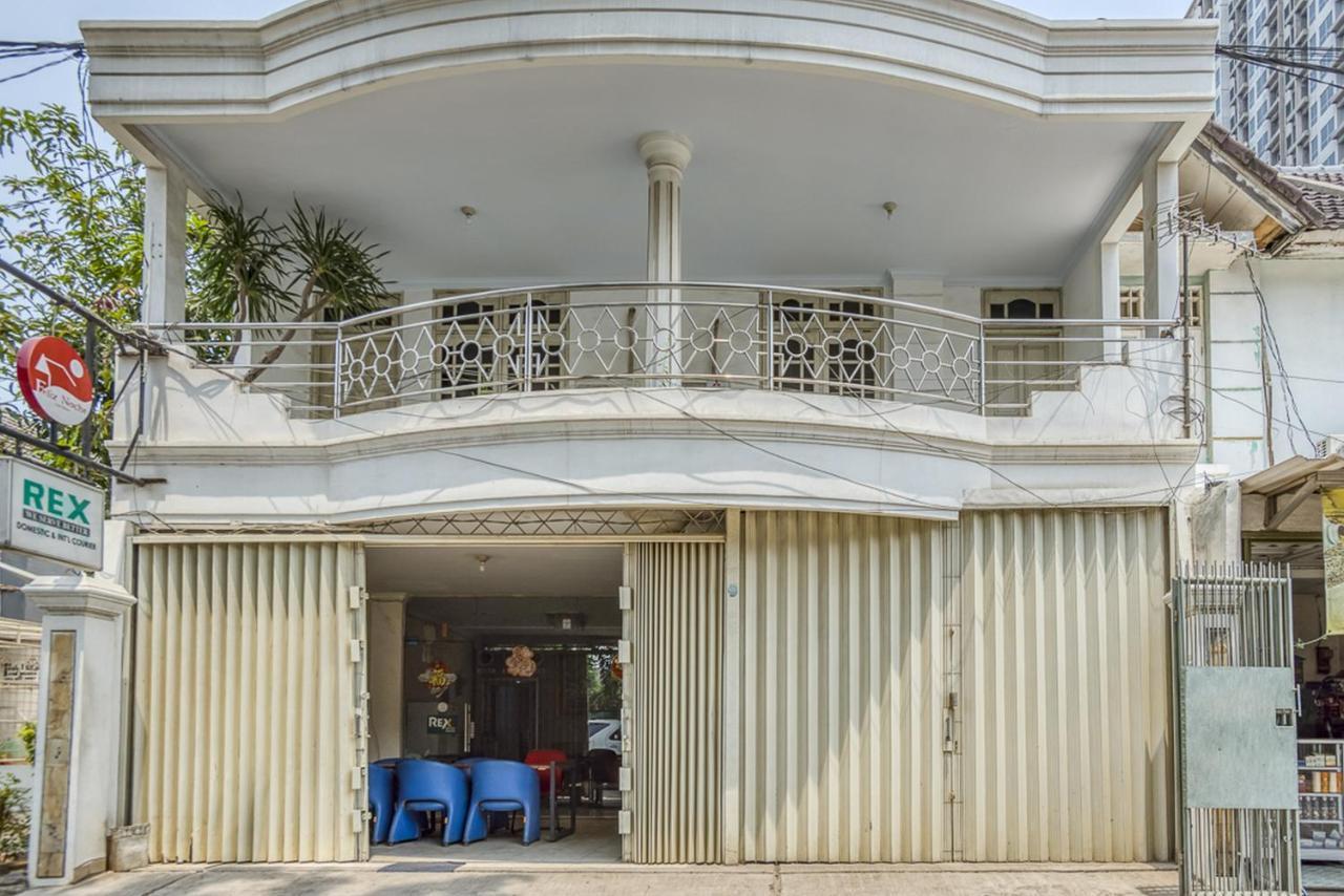 Reddoorz Hostel @ Feliz Noche Cengkareng Jakarta Luaran gambar